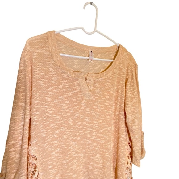 Xhilaration Women's XL Light Peach Crochet Lace Back and Hem Blouse tab sleeve - Picture 2 of 8